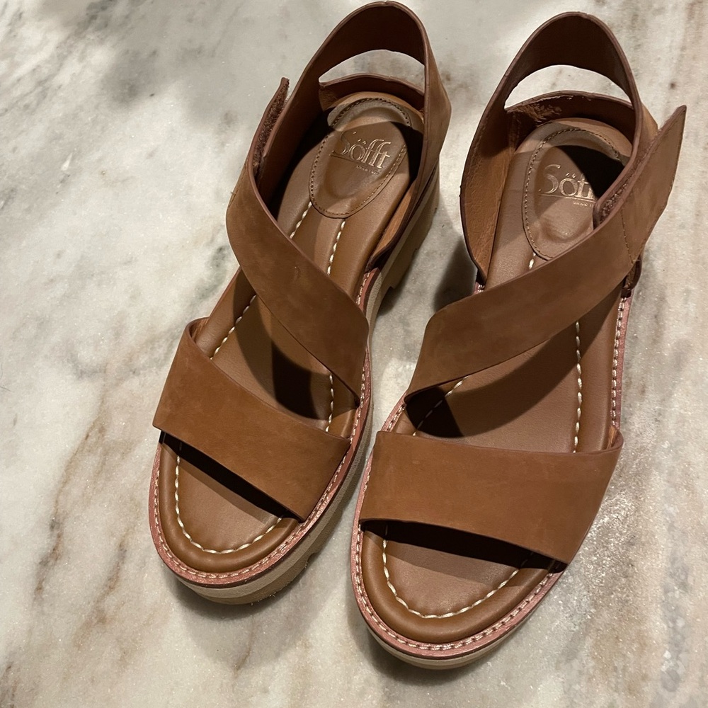 Sofft Brown Leather Crisscross Strap Sandals